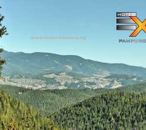 Панорамната гледка от терасите на хотел Екстрийм